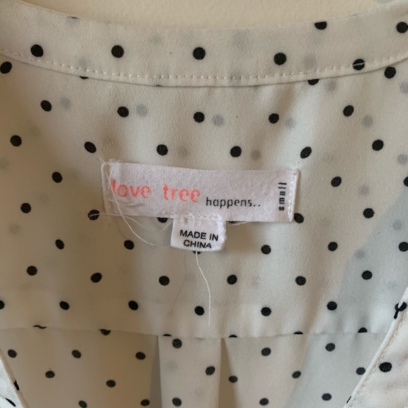 White and black pot a dot shirt size S - Picture 2 of 4